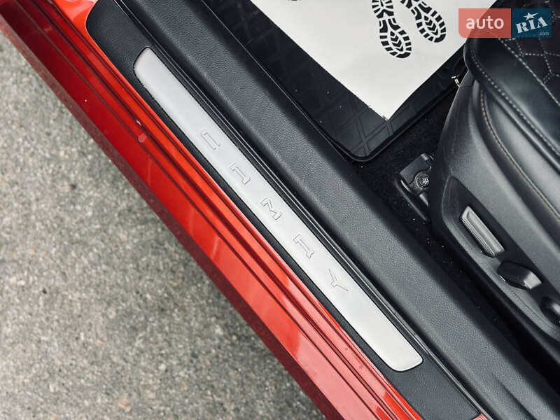 Седан Toyota Camry 2018 в Кременчуці