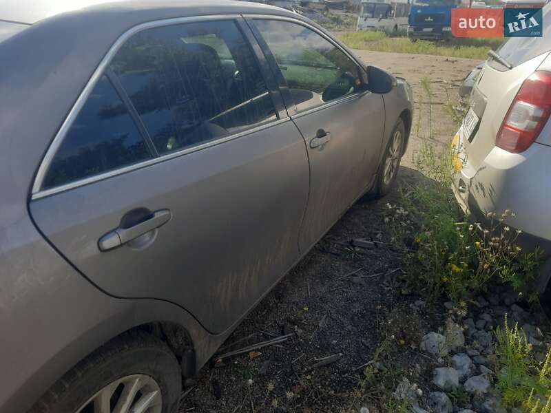 Седан Toyota Camry 2017 в Днепре