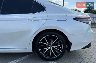 Седан Toyota Camry 2021 в 