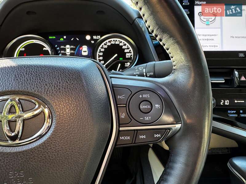 Седан Toyota Camry 2022 в Киеве