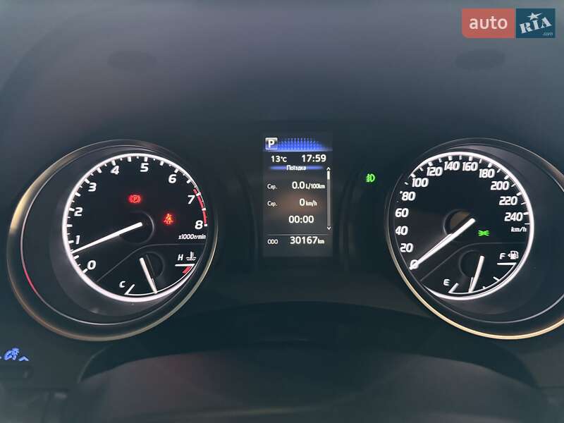 Седан Toyota Camry 2024 в Києві