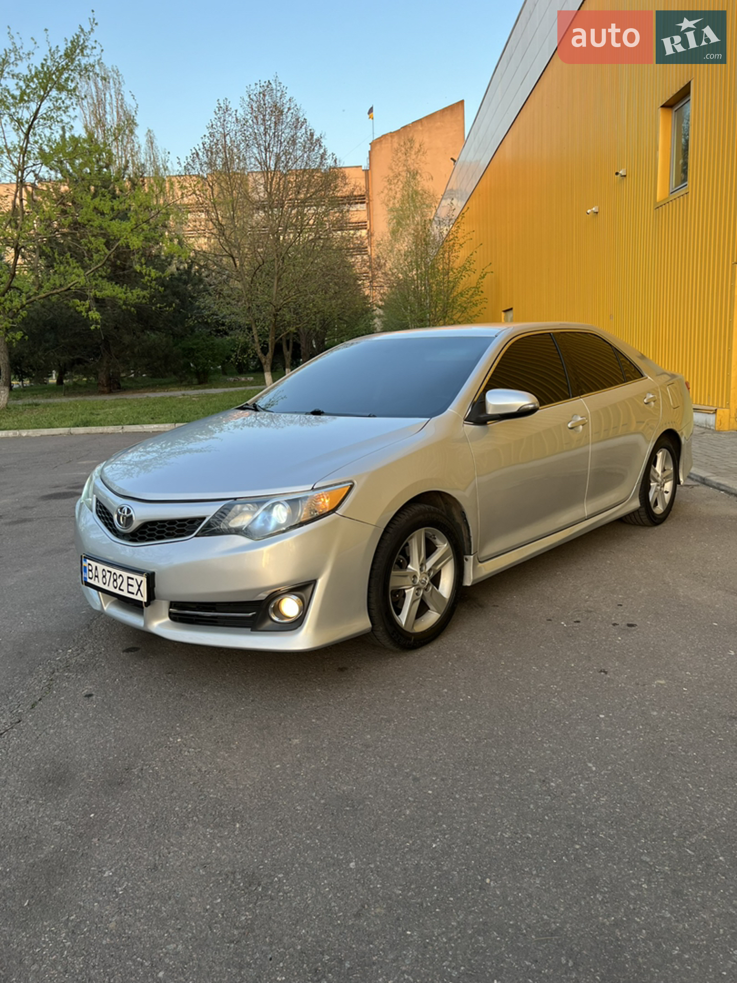 2014 Toyota Camry - мініатюра 4