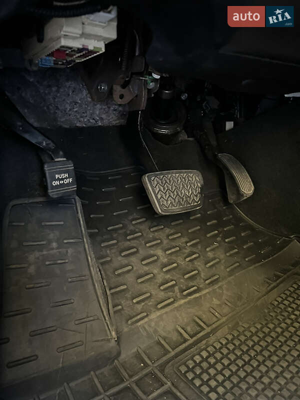 Седан Toyota Camry 2014 в Николаеве фото 31 Седан Toyota Camry 2014 в Николаеве