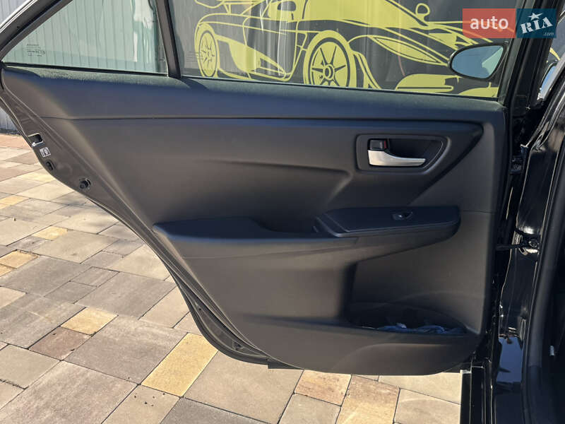 Седан Toyota Camry 2016 в Киеве фото 14 Седан Toyota Camry 2016 в Киеве
