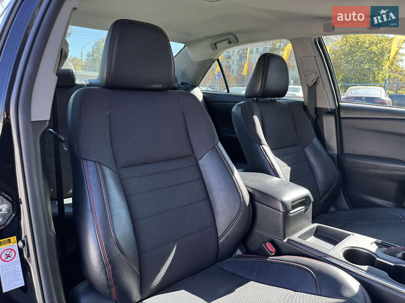 Седан Toyota Camry 2016 в Киеве фото 19 Седан Toyota Camry 2016 в Киеве
