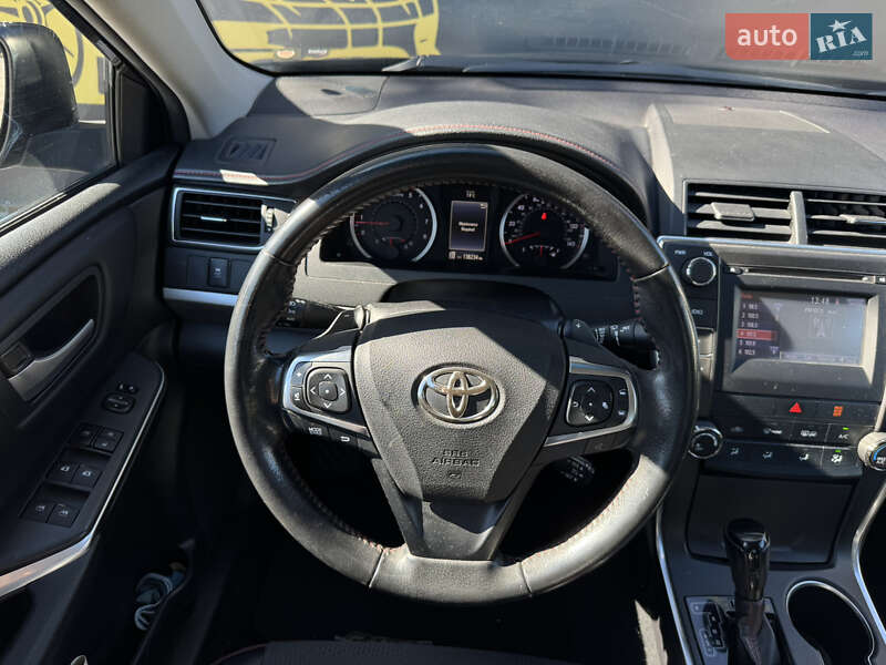 Седан Toyota Camry 2016 в Киеве фото 24 Седан Toyota Camry 2016 в Киеве