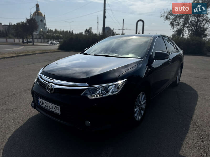 Седан Toyota Camry 2017 в Кривому Розі