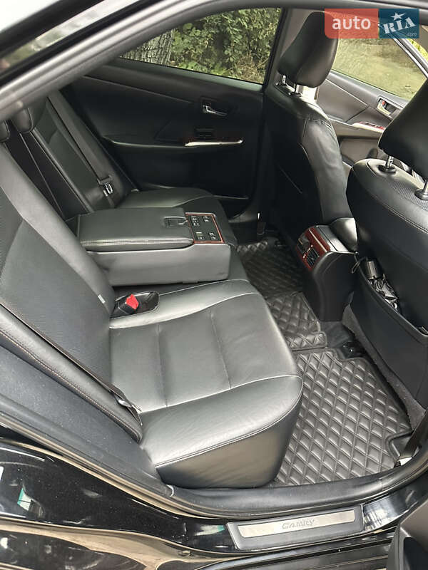 Седан Toyota Camry 2012 в Запоріжжі