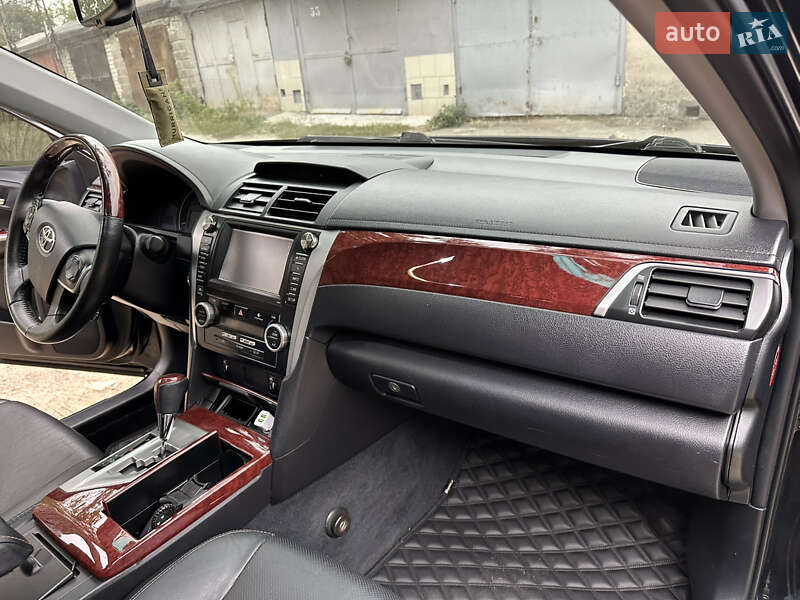 Седан Toyota Camry 2012 в Запоріжжі