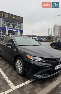 Седан Toyota Camry 2020 в Киеве