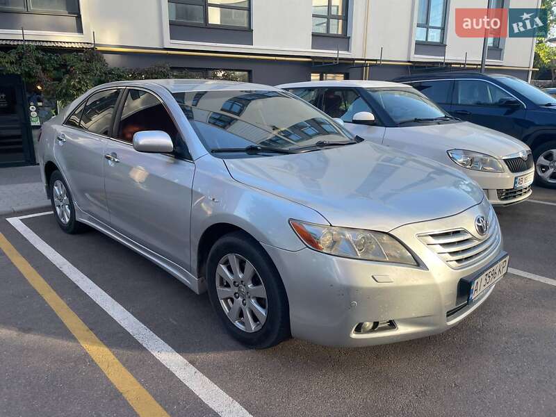 Седан Toyota Camry 2007 в Києві