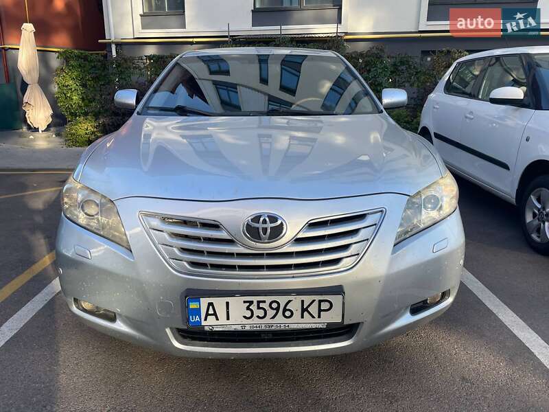 Седан Toyota Camry 2007 в Києві