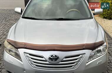 Седан Toyota Camry 2006 в Луцьку