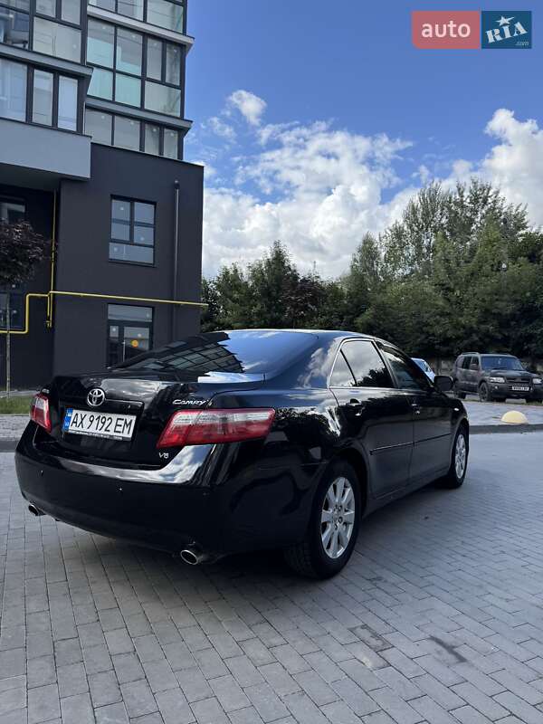 Седан Toyota Camry 2007 в Луцьку