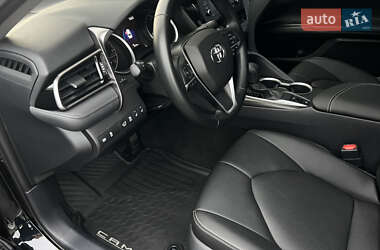 Седан Toyota Camry 2021 в 