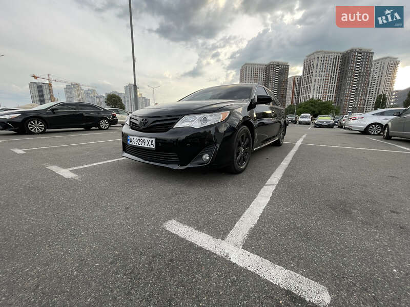 Toyota Camry 2014