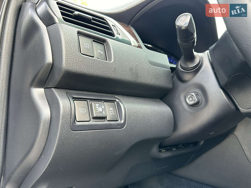Седан Toyota Camry 2015 в Харькове