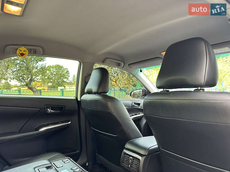 Седан Toyota Camry 2015 в Харькове