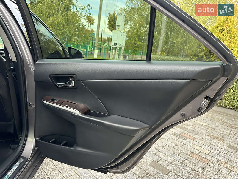 Седан Toyota Camry 2015 в Харькове