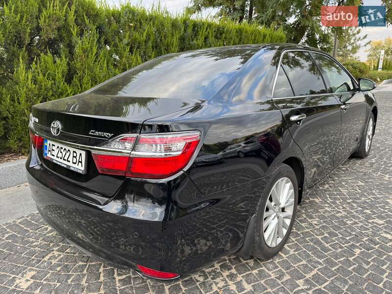 Седан Toyota Camry 2014 в Днепре