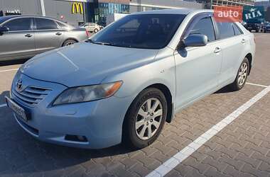 Седан Toyota Camry 2006 в Києві