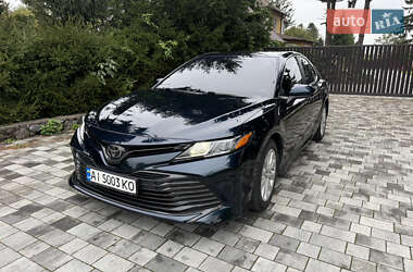 Седан Toyota Camry 2018 в Хмельницком