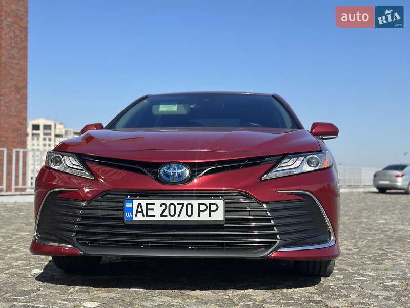 Седан Toyota Camry 2020 в Днепре