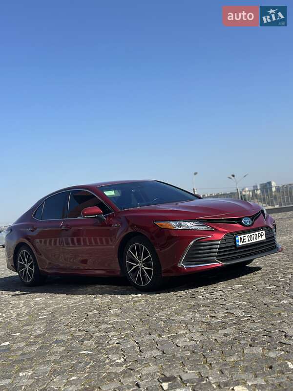 Седан Toyota Camry 2020 в Днепре