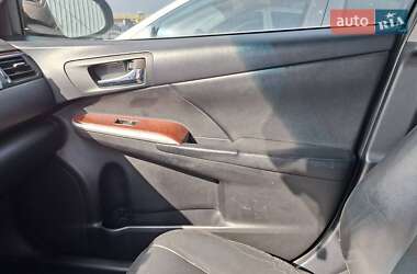 Седан Toyota Camry 2011 в Днепре