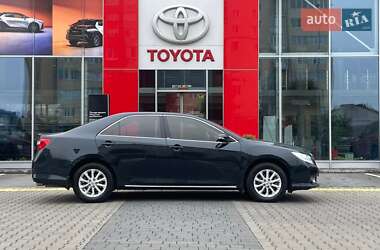 Седан Toyota Camry 2013 в 