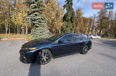Седан Toyota Camry 2020 в Харкові