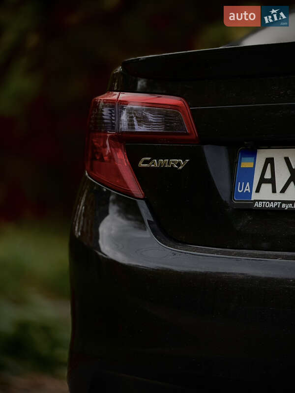 Седан Toyota Camry 2012 в Змиеве фото 29 Седан Toyota Camry 2012 в Змиеве