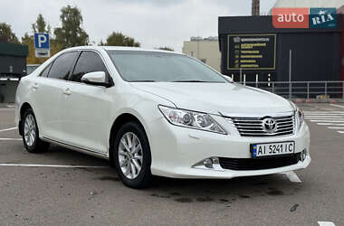 Седан Toyota Camry 2014 в Киеве