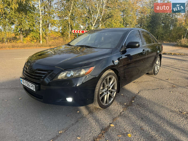 Седан Toyota Camry 2006 в Івано-Франківську