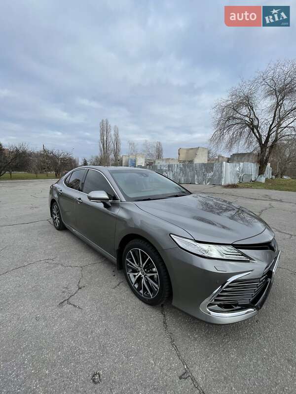 Седан Toyota Camry 2021 в Кременчуге