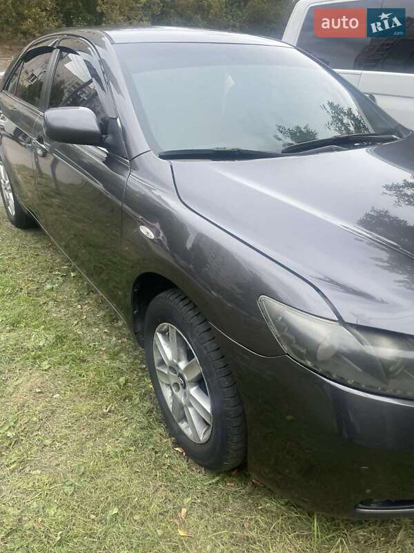 Седан Toyota Camry 2008 в Киеве
