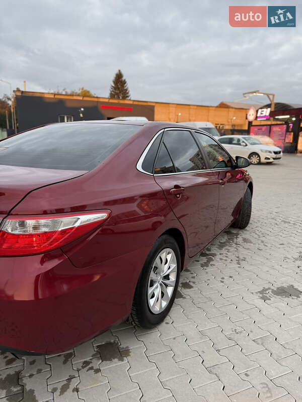Седан Toyota Camry 2017 в Львові
