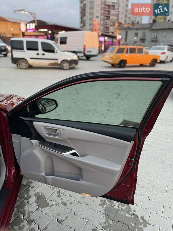 Седан Toyota Camry 2017 в Львові