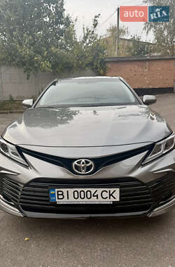 Седан Toyota Camry 2023 в Лубнах