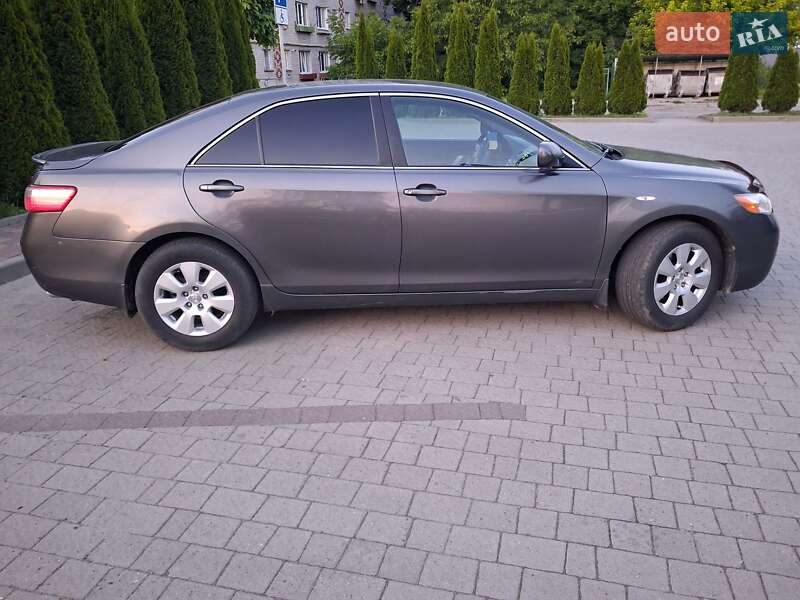 Седан Toyota Camry 2006 в Жидачові