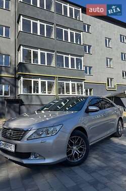 Седан Toyota Camry 2014 в Охтирці