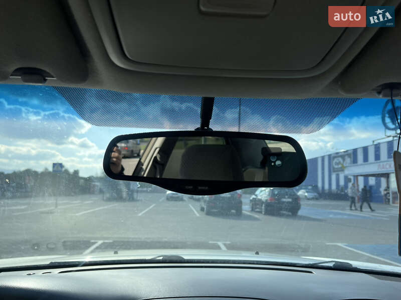 Седан Toyota Camry 2002 в Дрогобичі