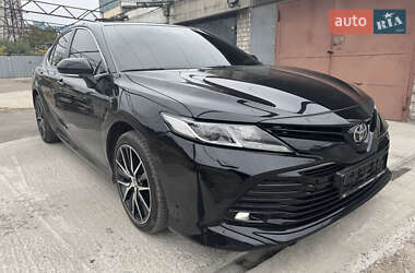 Седан Toyota Camry 2020 в Днепре