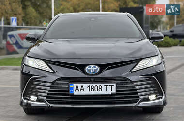 Седан Toyota Camry 2021 в 