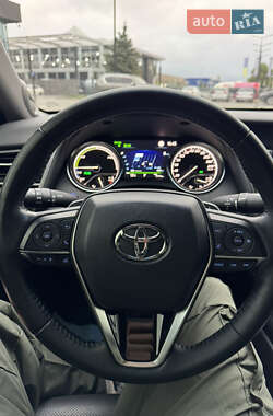 Седан Toyota Camry 2021 в 