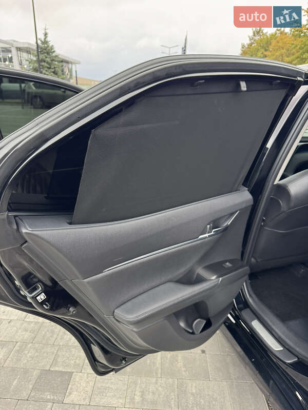 Седан Toyota Camry 2021 в Днепре