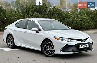 Седан Toyota Camry 2021 в Києві