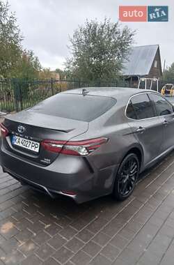 Седан Toyota Camry 2022 в Києві