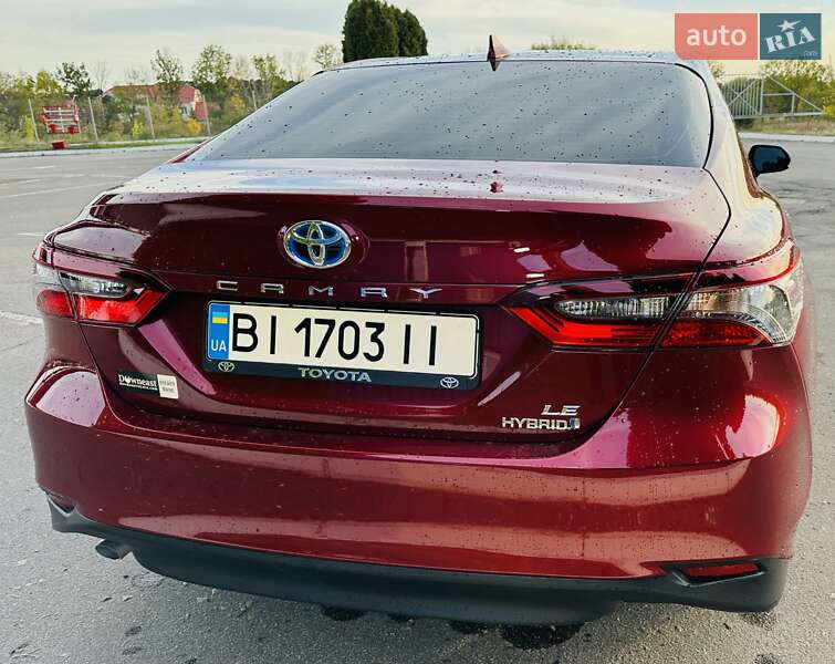 Седан Toyota Camry 2022 в Полтаве