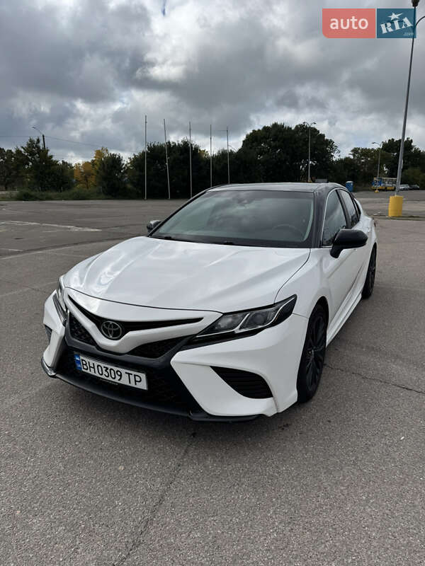 Toyota Camry 2018